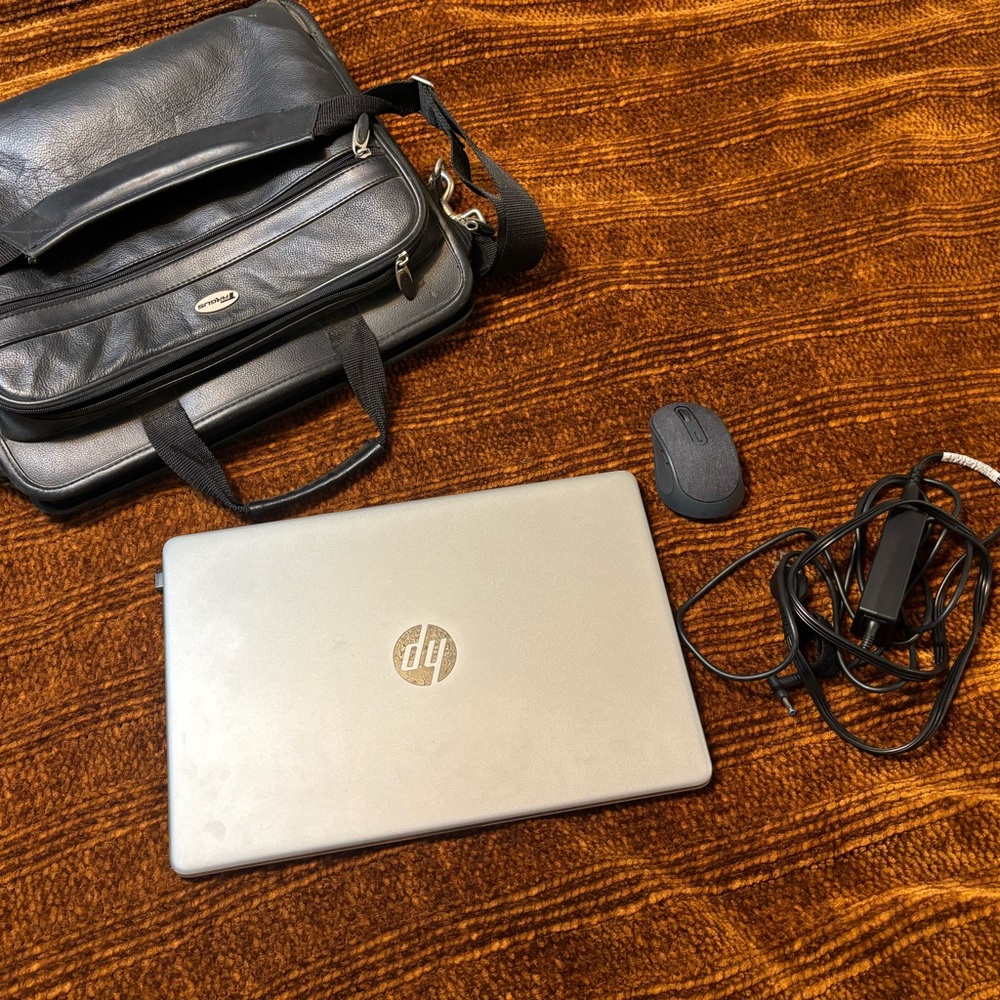 HP Silver Laptop Modern Design with Accessories